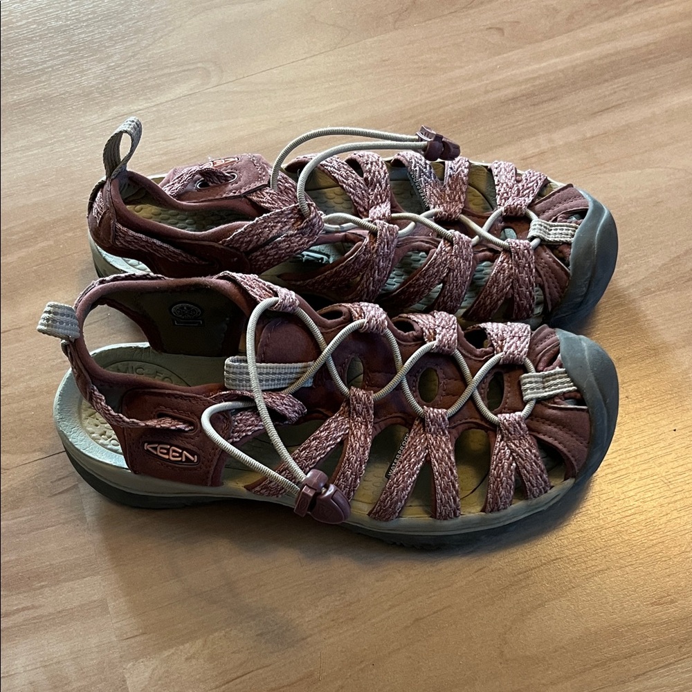 Keen Whisper Women's Sandals - Maroon and Gray